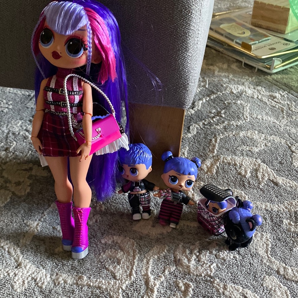 🔥LOL doll Family + over 45 accessories